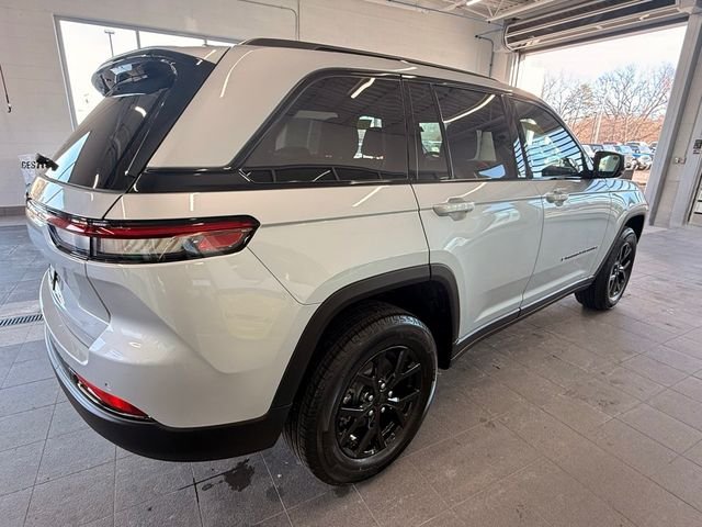 2025 Jeep Grand Cherokee Altitude - Photo 9