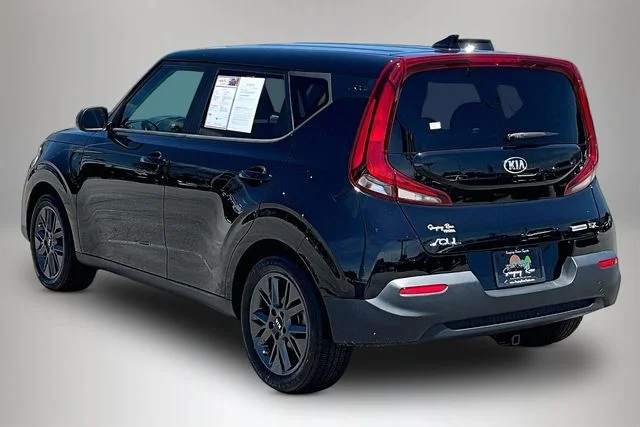 Used 2021 Black Kia EX image 4