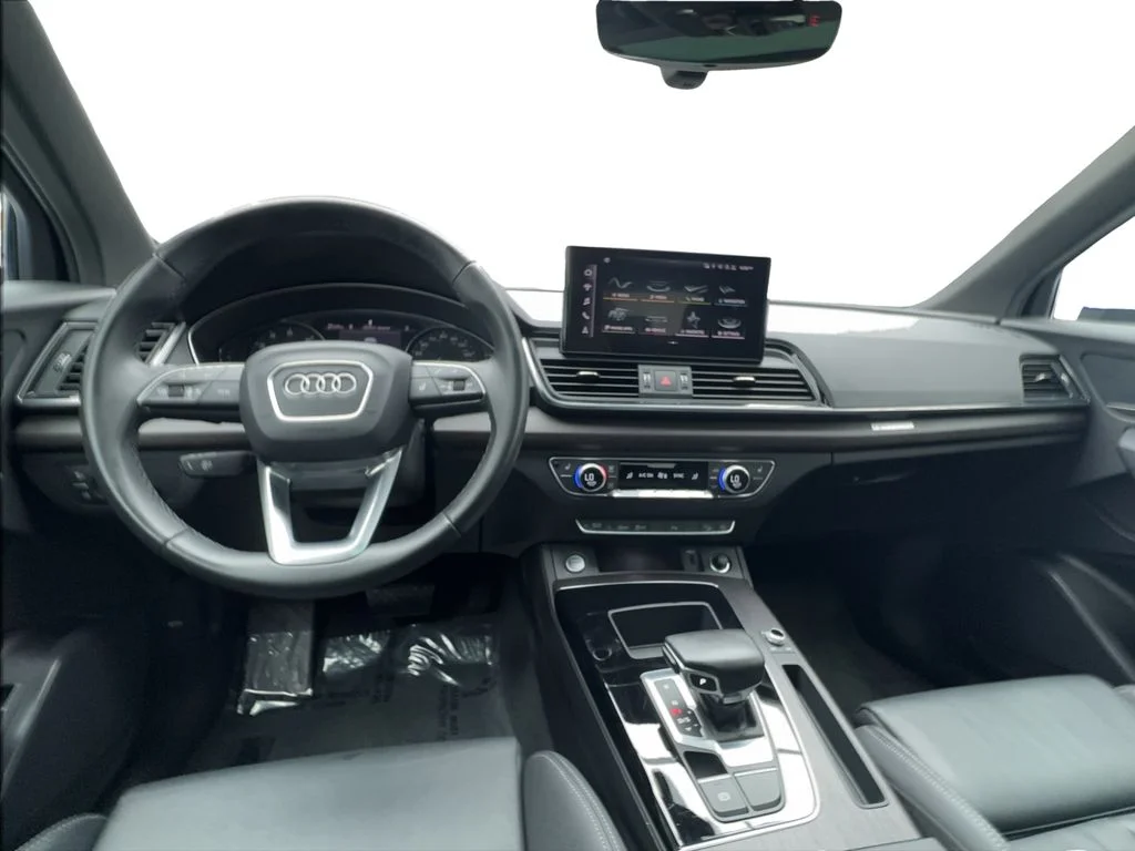Used 2022 Blue Audi  image 37