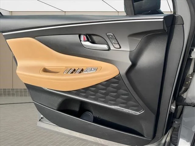 Used 2023 Gray Hyundai Calligraphy image 18
