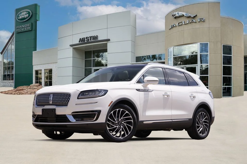 Used 2020 White Lincoln Reserve image 1