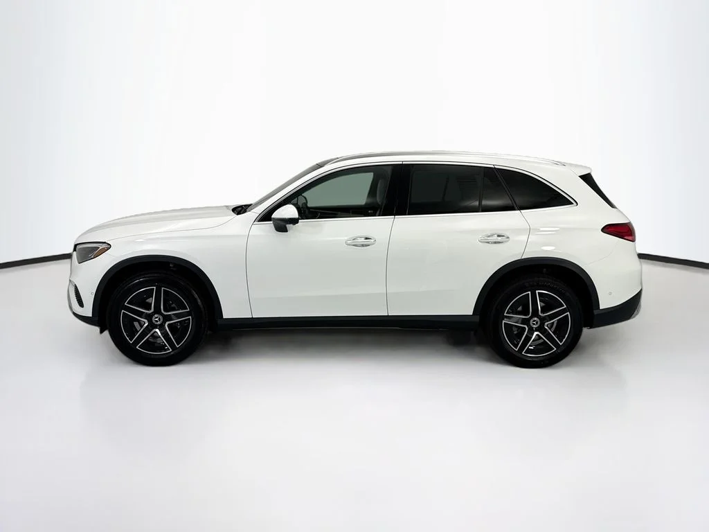 New 2026 White Mercedes-Benz GLC 300 image 8