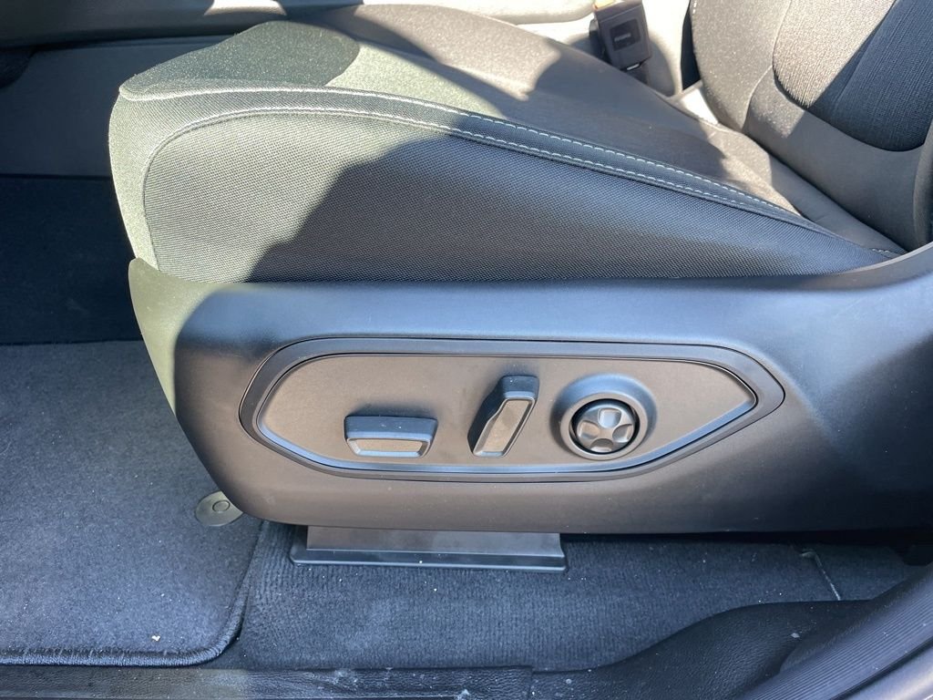 New 2026 Baltic Gray Metallic Clear-Coat Exterior Paint Jeep Laredo X image 18