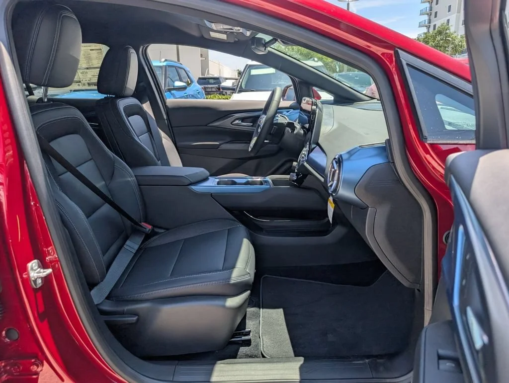 2026 Chevrolet Equinox EV 2LT - Photo 7