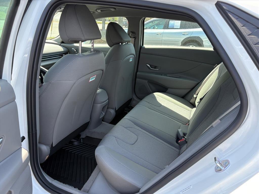 New 2026 Serenity White Pearl Hyundai SE image 43