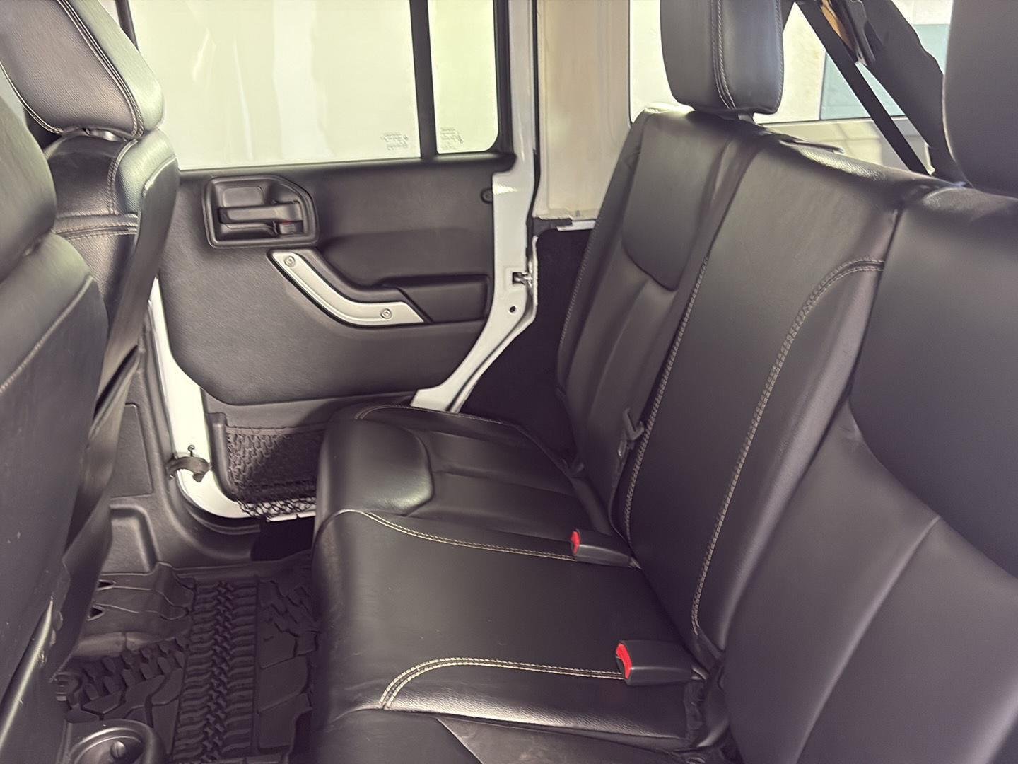 Used 2017 Bright White Clearcoat Jeep Rubicon Hard Rock image 20