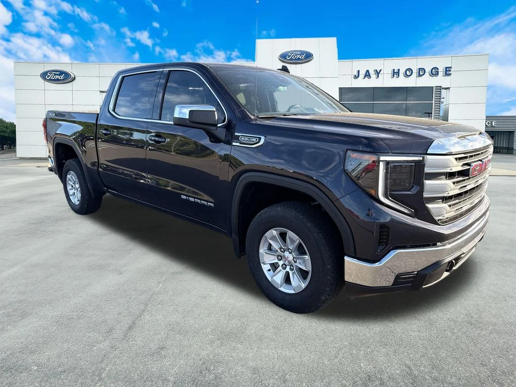 2025 GMC Sierra 4WD Crew Cab Short Box SLE's photo
