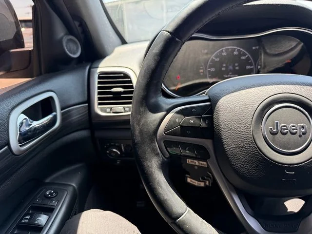Used 2019 Black Jeep Altitude image 7