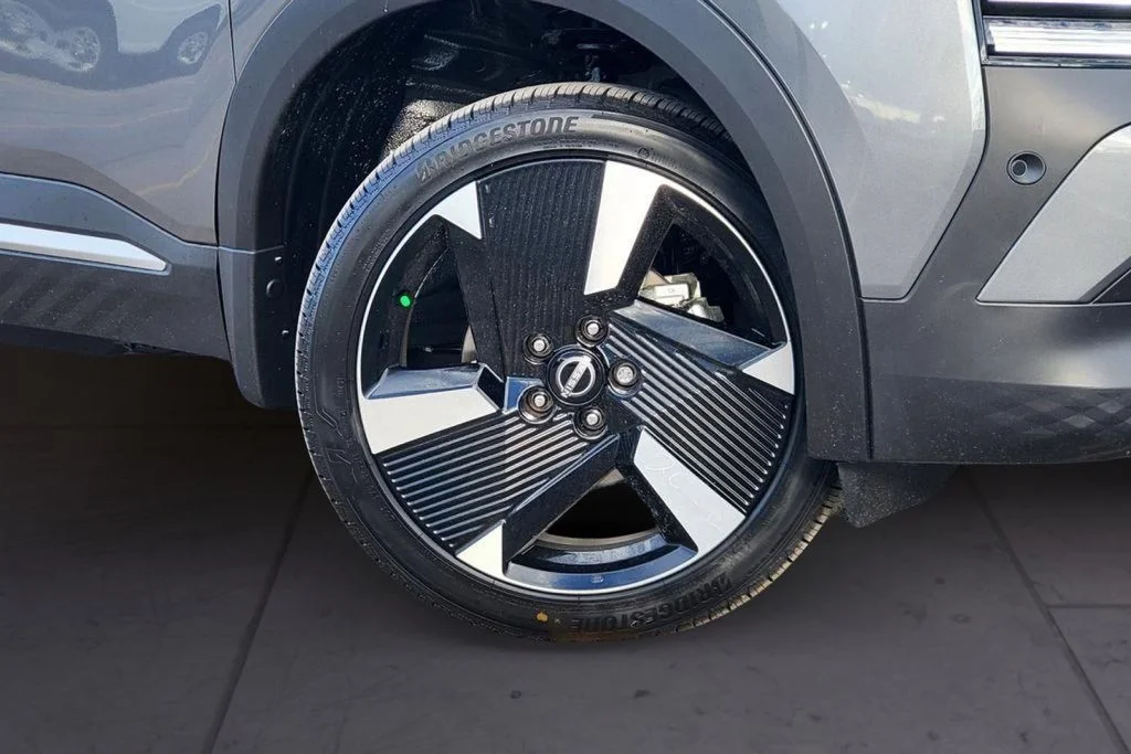 2025 Nissan Kicks SR - Photo 3