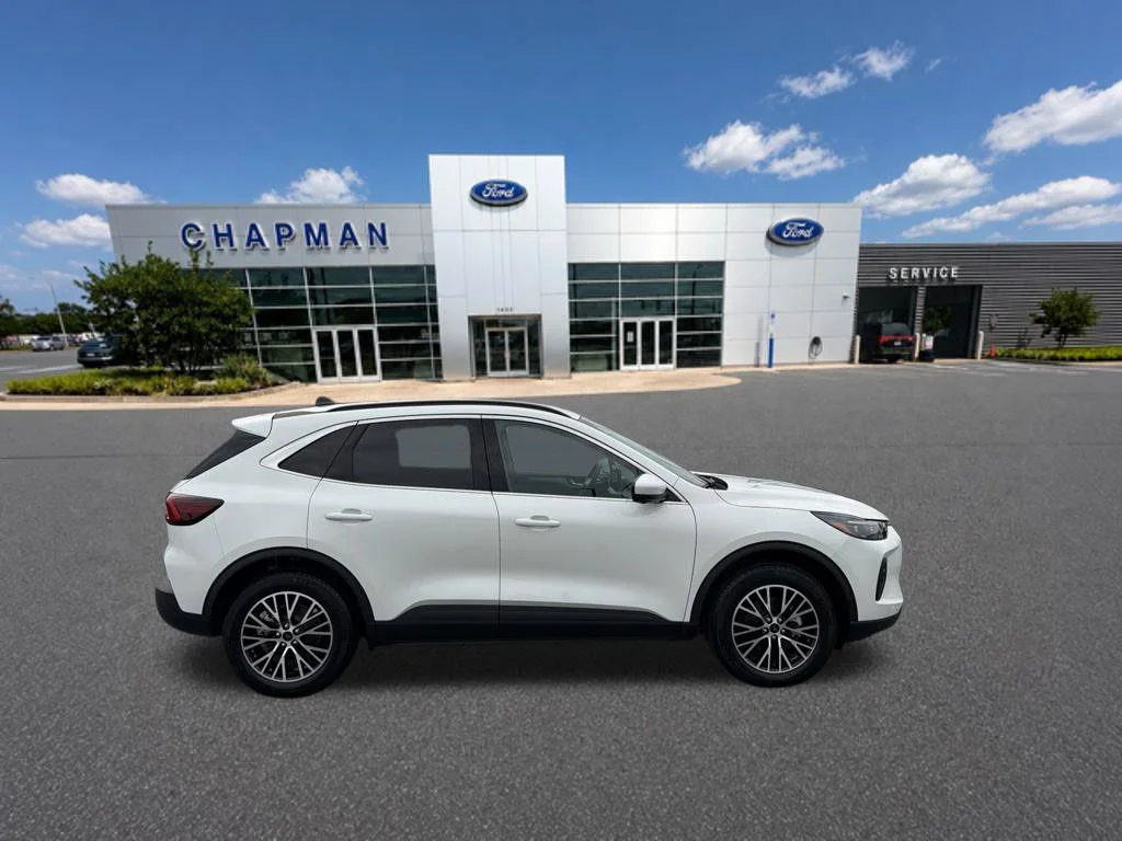 New 2025 Star White Metallic Tri-coat Ford Plug-in Hybrid image 6