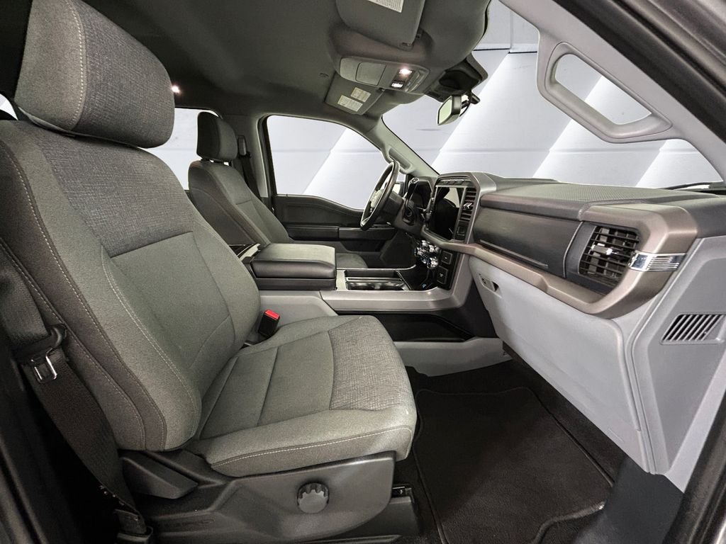 Used 2024 Gray Ford XLT image 13