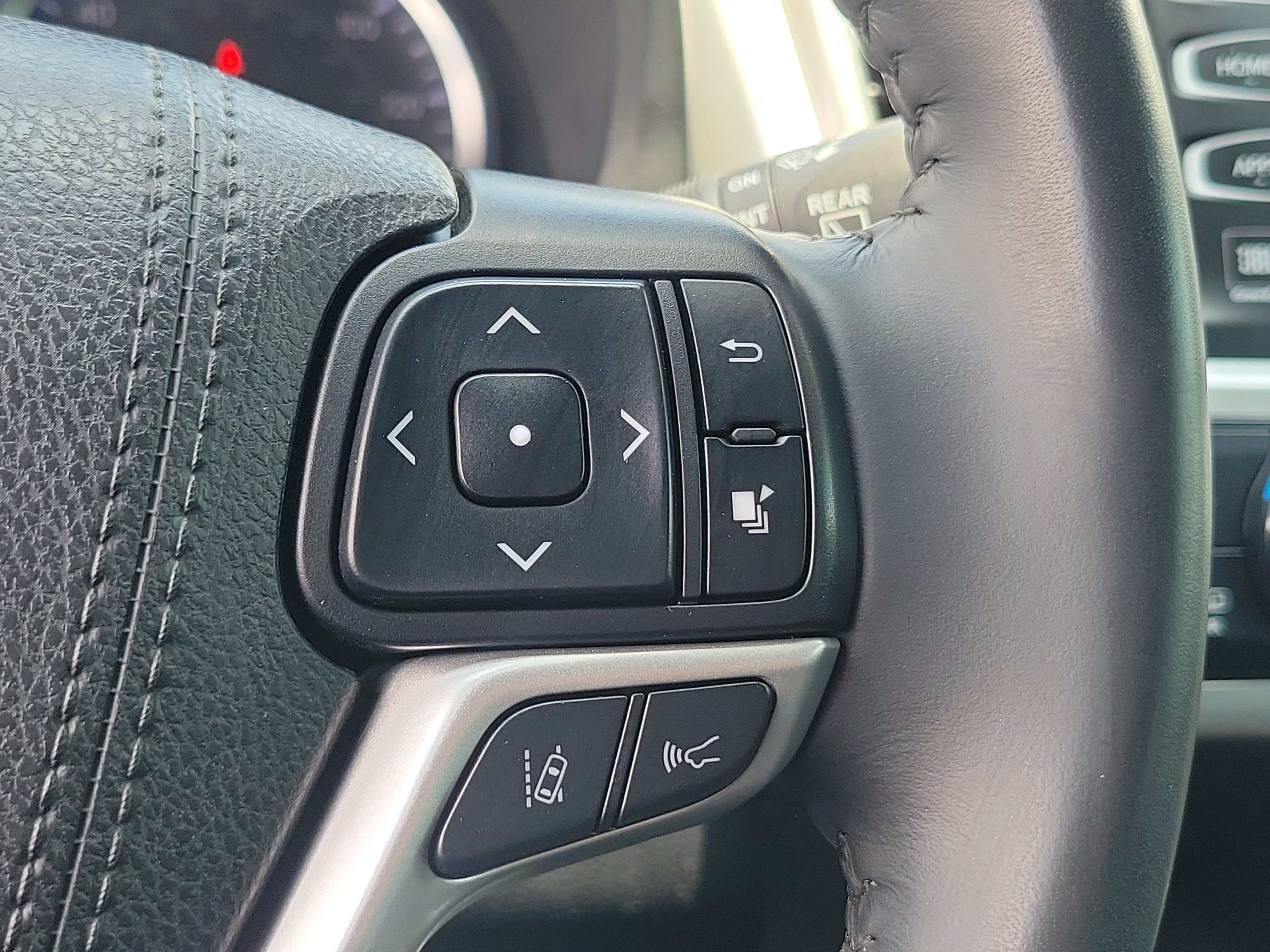 Used 2019 Predawn Gray Mica Toyota Limited image 26