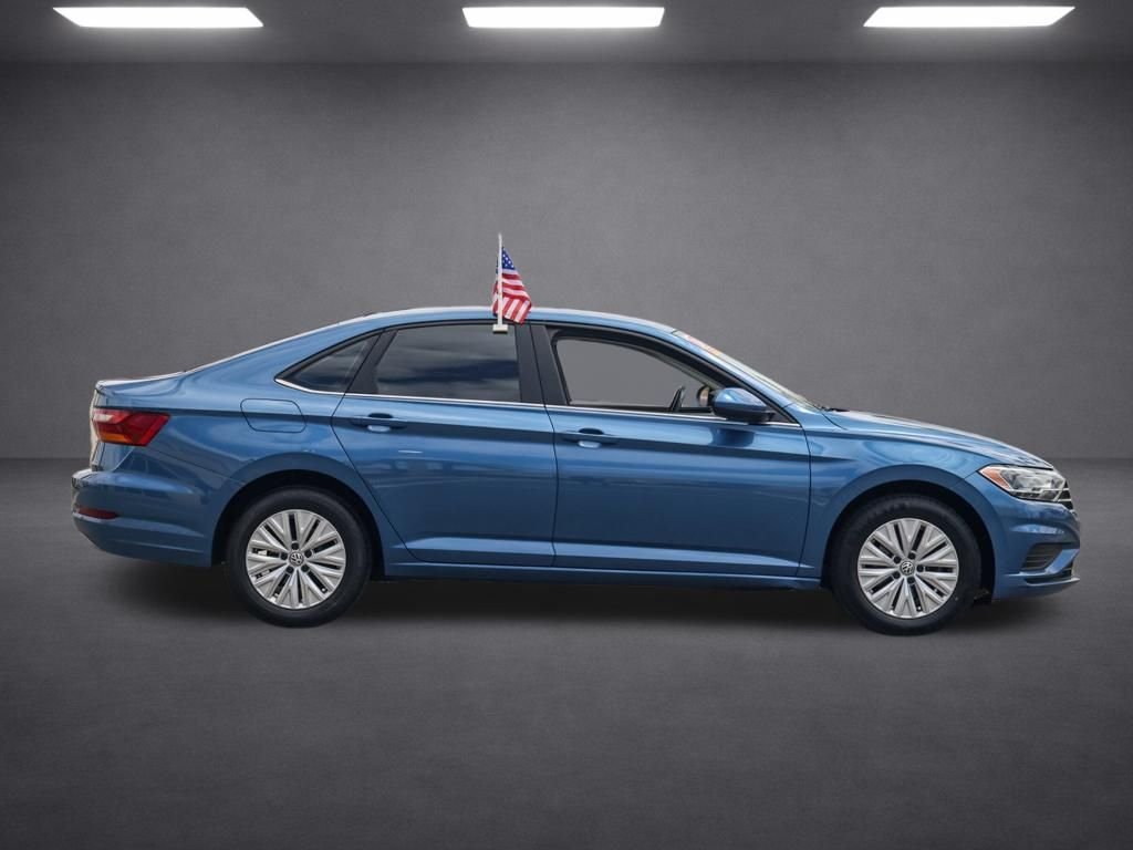 Used 2019  Volkswagen 1.4T SE image 2