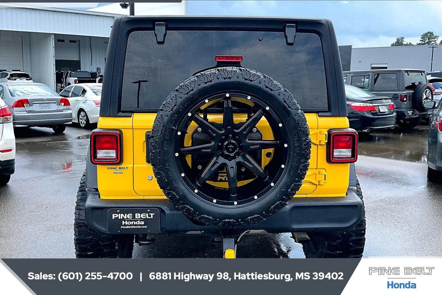 Used 2019 Hellayella Clearcoat Jeep Sport S image 4