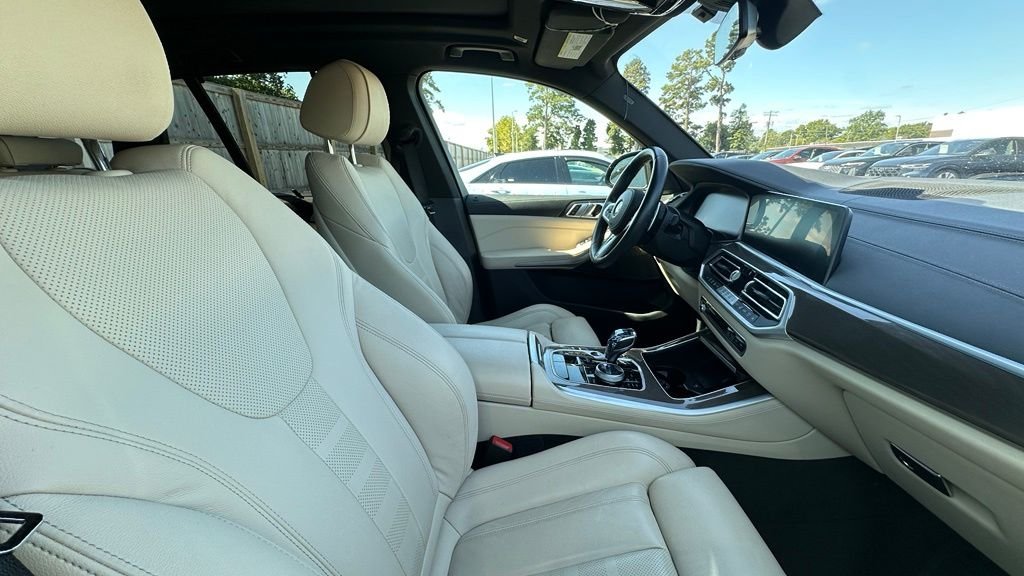 Used 2022 Arctic Gray Metallic BMW xDrive40i image 6