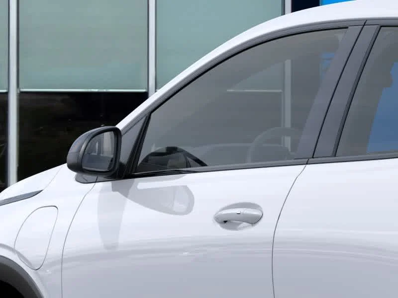 New 2027 Summit White Chevrolet LT image 12