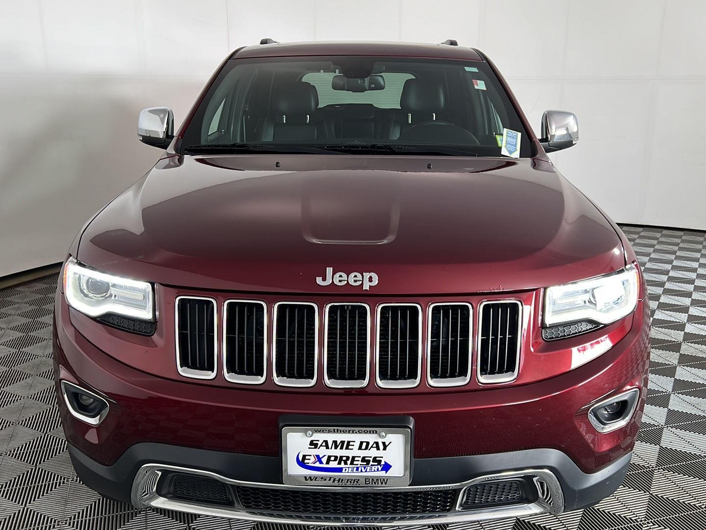 Used 2016 Velvet Red Pearlcoat Jeep Limited image 14