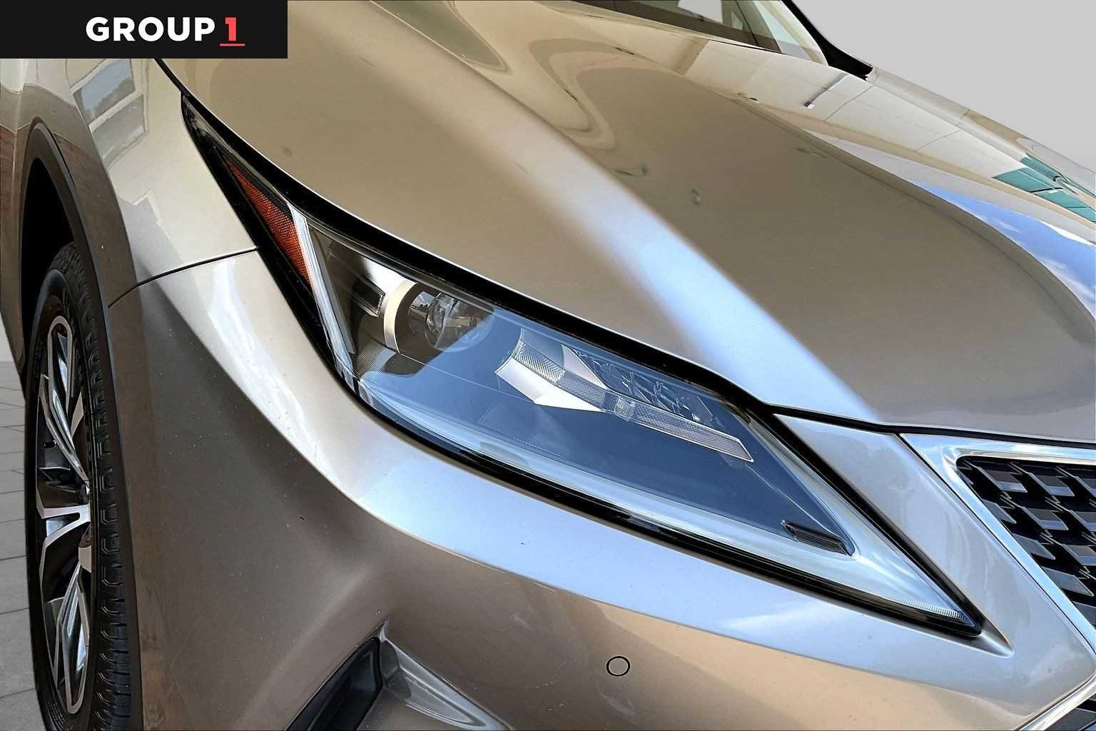 Used 2021 Atomic Silver Lexus  image 25