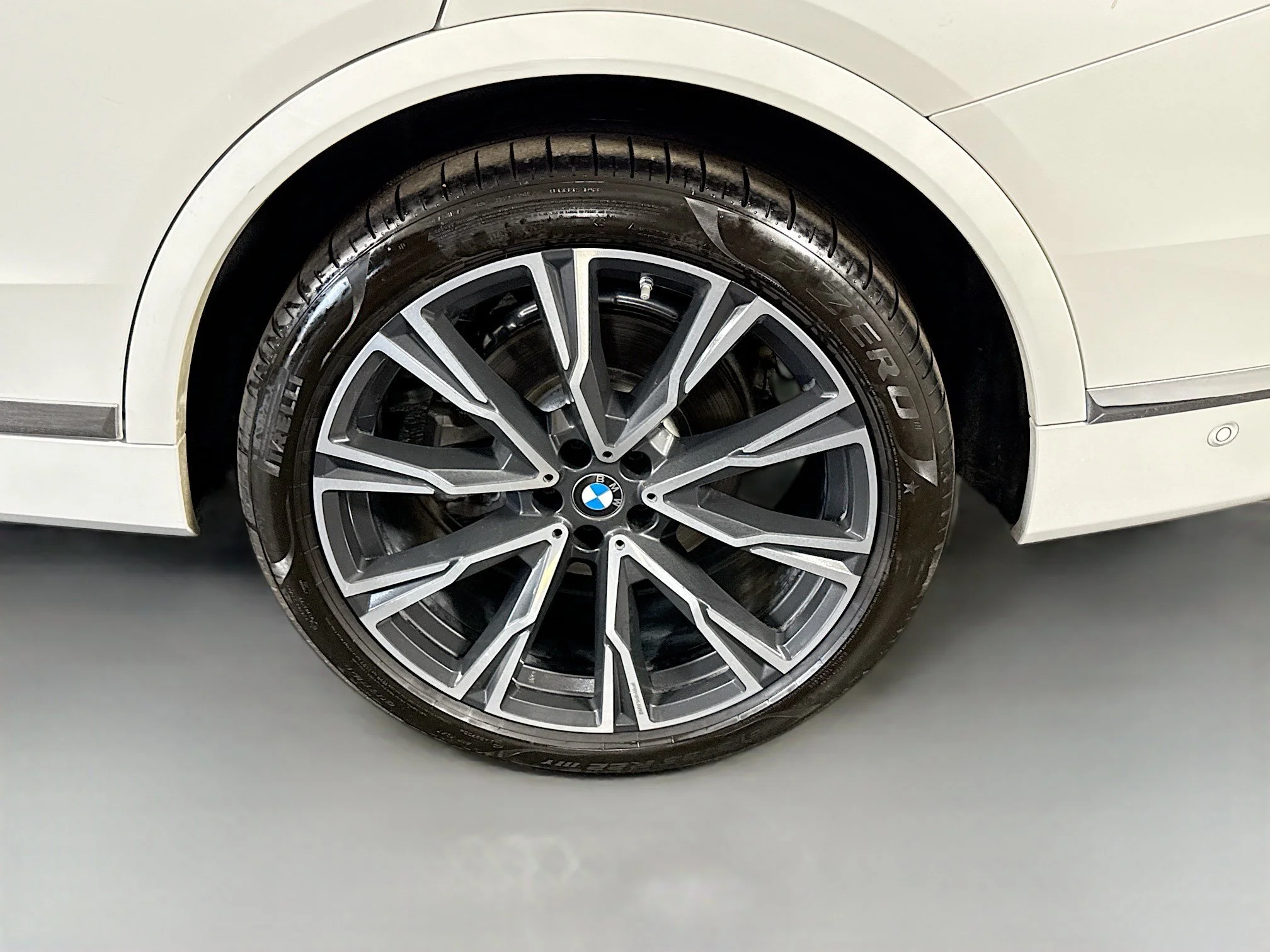 Used 2020 Mineral White Metallic BMW xDrive40i image 33