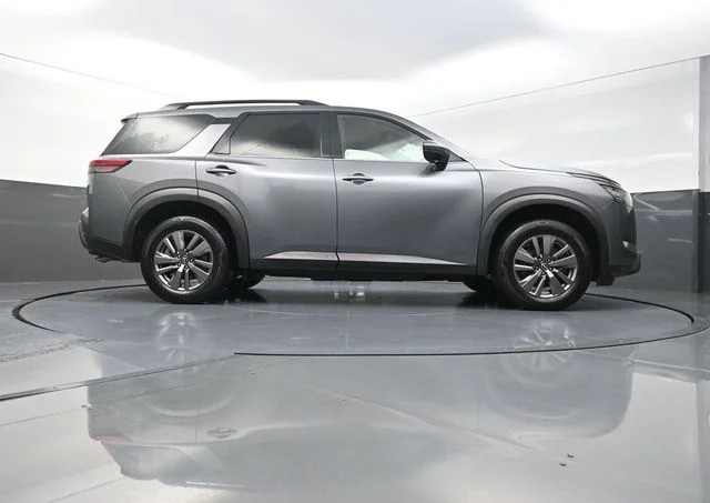 Used 2024 Gray Nissan SV image 39