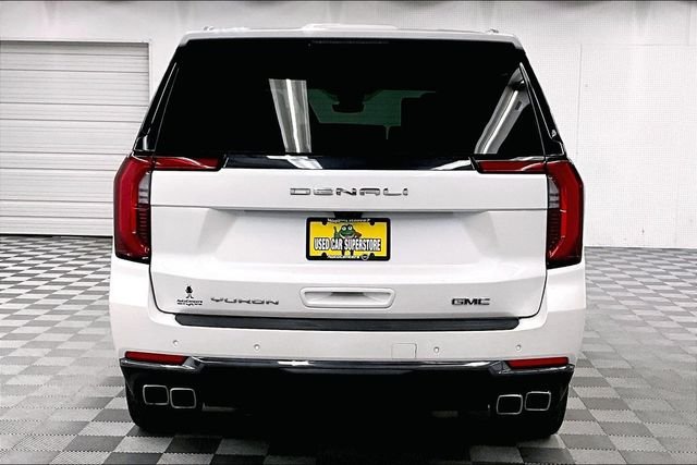 Used 2025 White Frost Tricoat GMC Denali Ultimate image 5