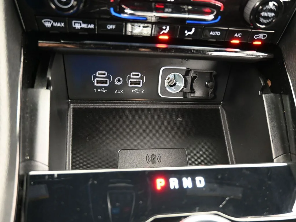 2023 Jeep Grand Cherokee Overland - Photo 28