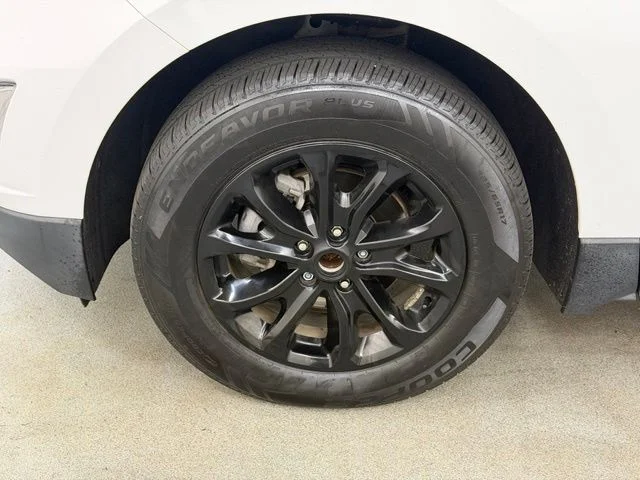 Used 2020 White Chevrolet LT image 29