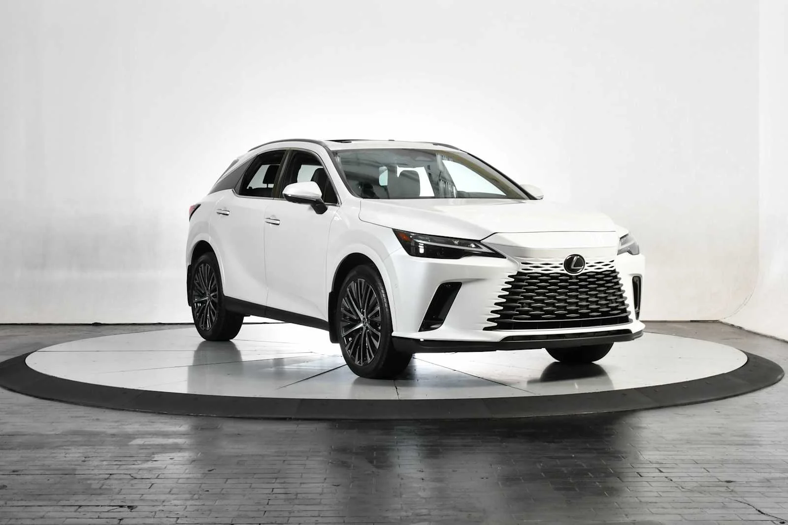Used 2024 Eminent White Pearl Lexus Premium Plus image 9