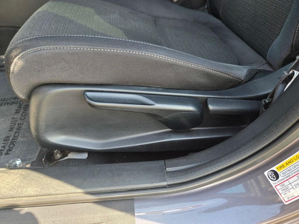 Used 2021  Honda EX image 11