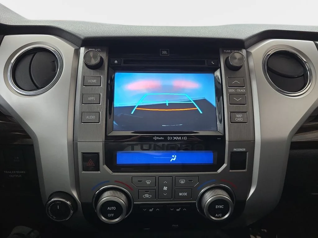 Used 2017  Toyota Limited image 23