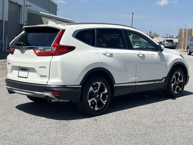 Used 2018  Honda Touring image 13