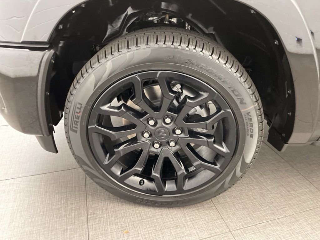 New 2026 Diamond Black Crystal Pearl-Coat Exterior Paint RAM Limited image 14