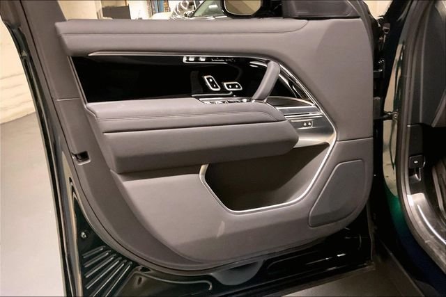 Used 2025 Green Land Rover SE image 25