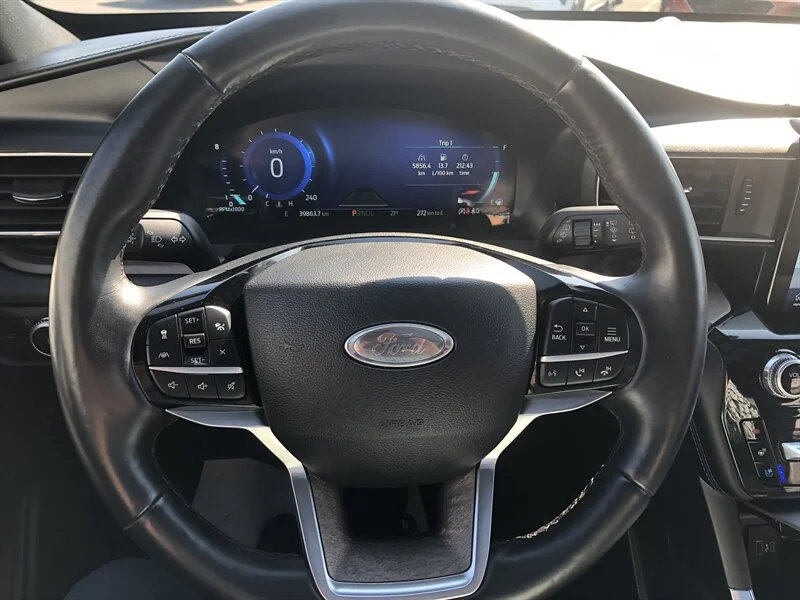 Used 2022 Grey Ford Platinum image 15