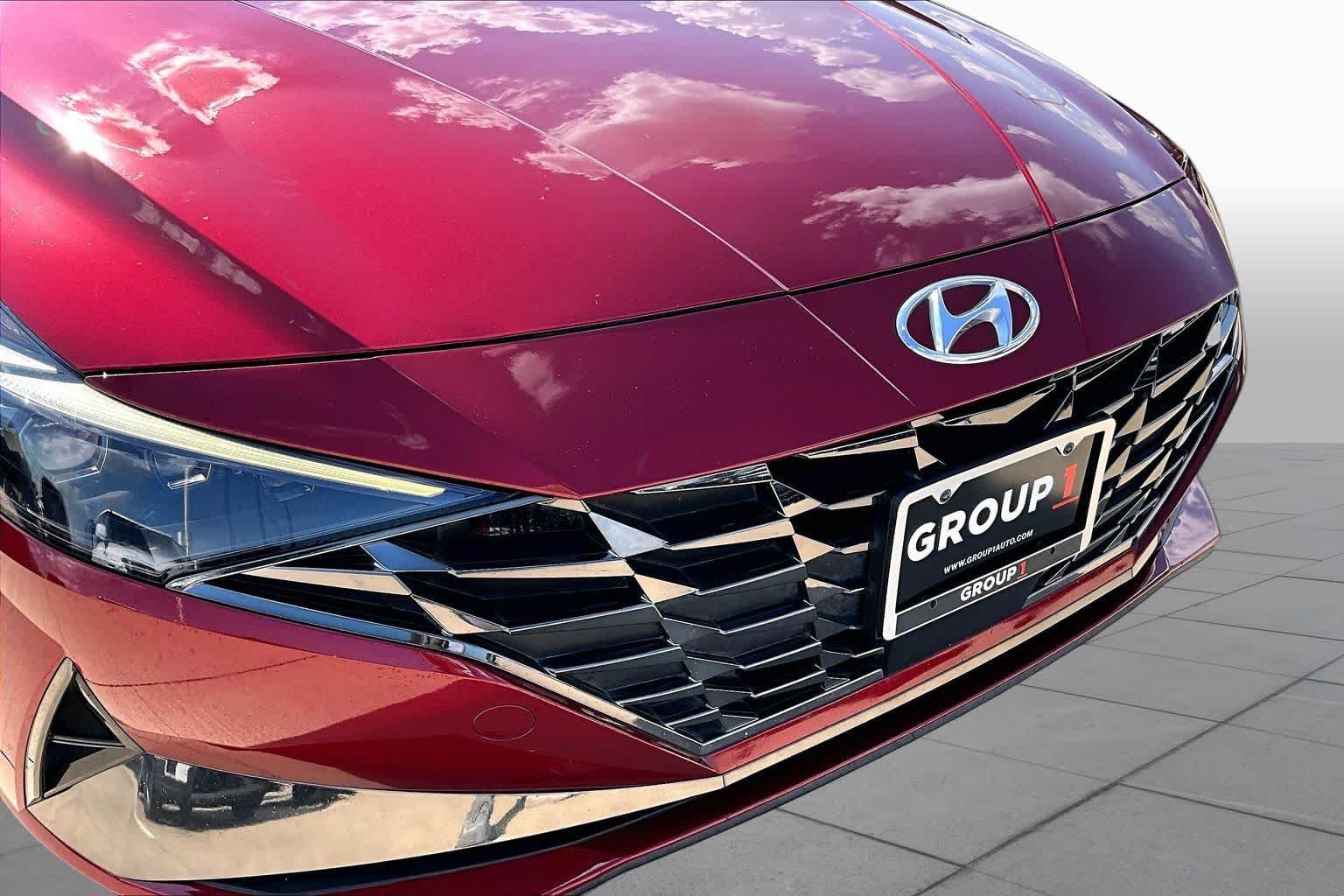Used 2023 Ultimate Red Hyundai Limited image 29