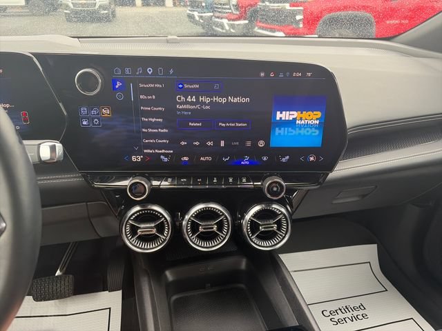 Used 2024 Summit White Chevrolet LT image 17
