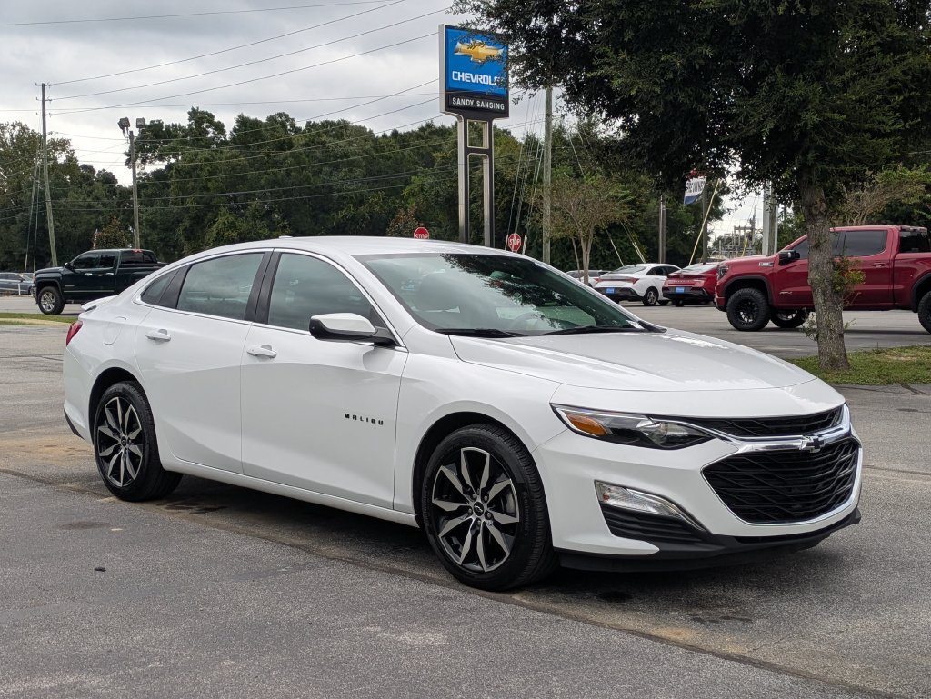 Used 2024 White Chevrolet RS image 7