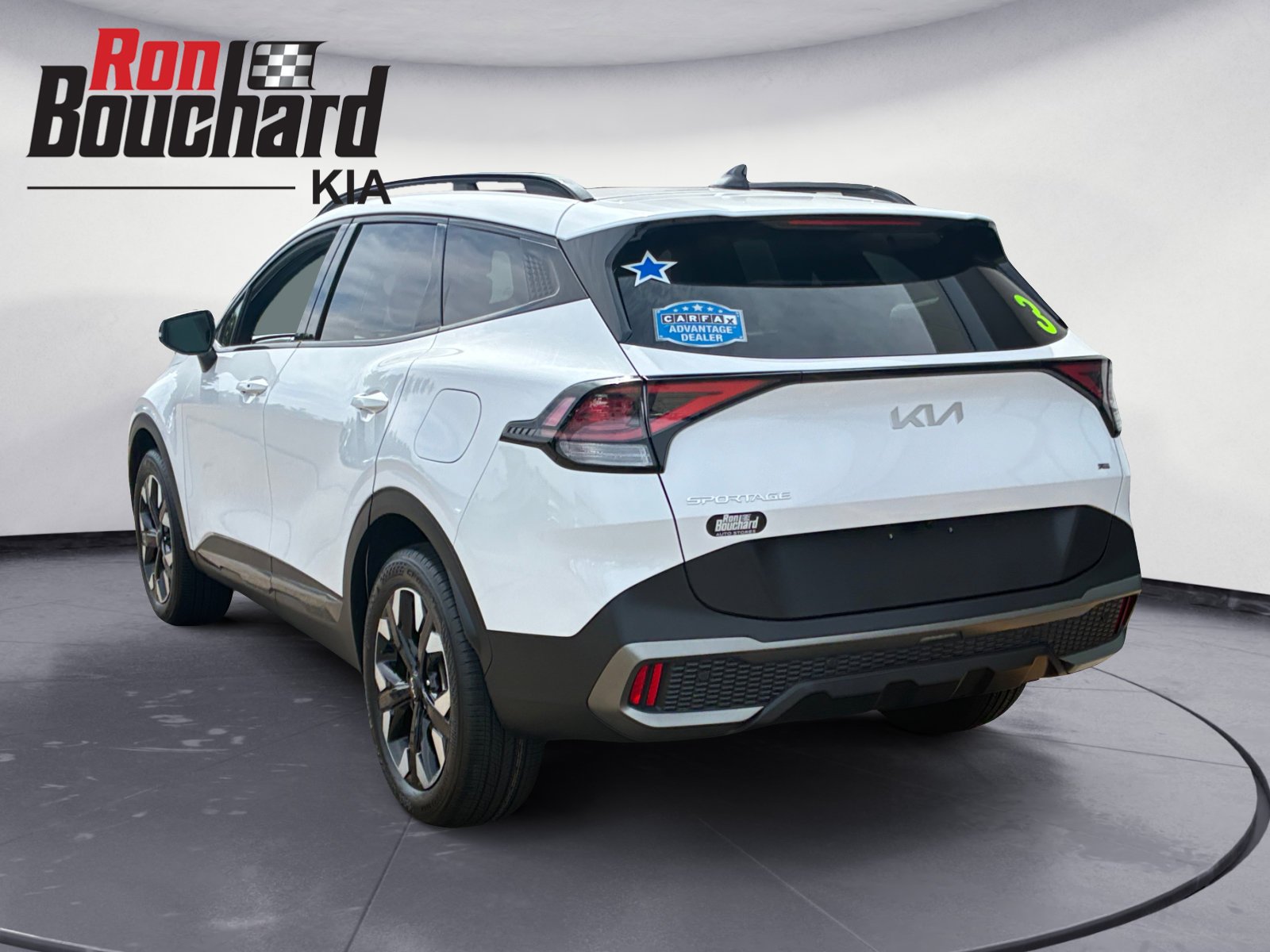 Used 2024 Glacial White Pearl Kia X-Line image 4