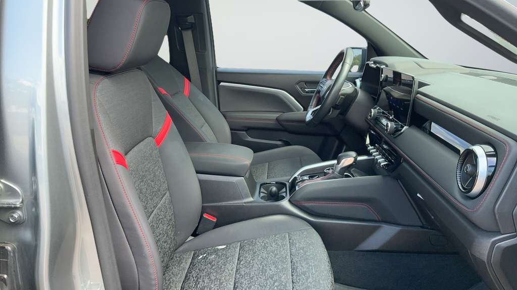 Used 2025 Gray Chevrolet Z71 image 22