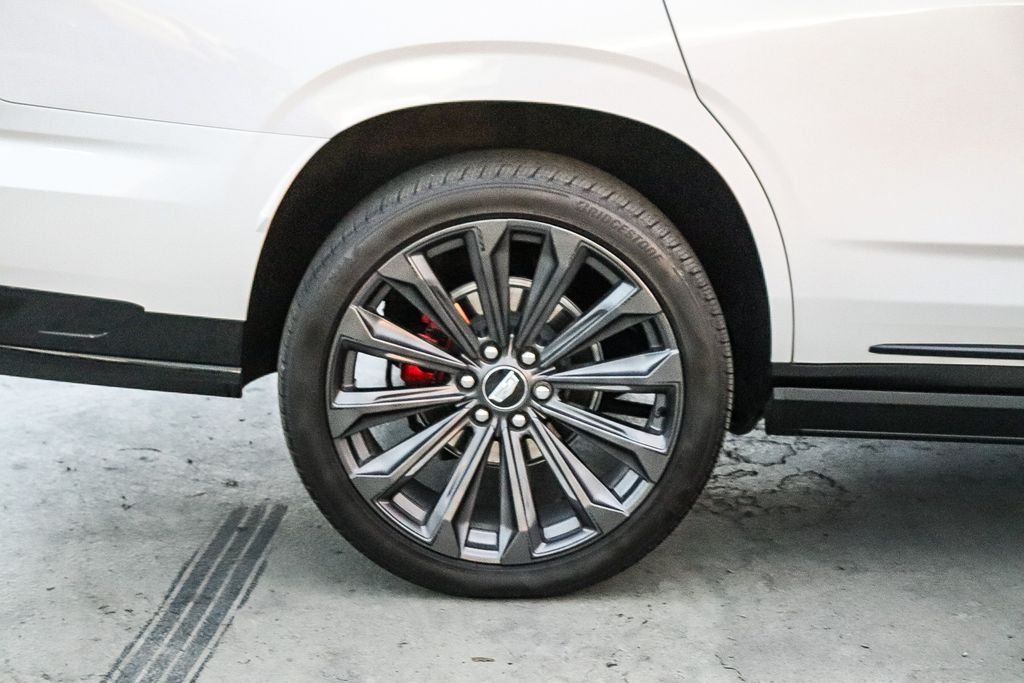 Used 2025 Crystal White Cadillac V-Series image 12