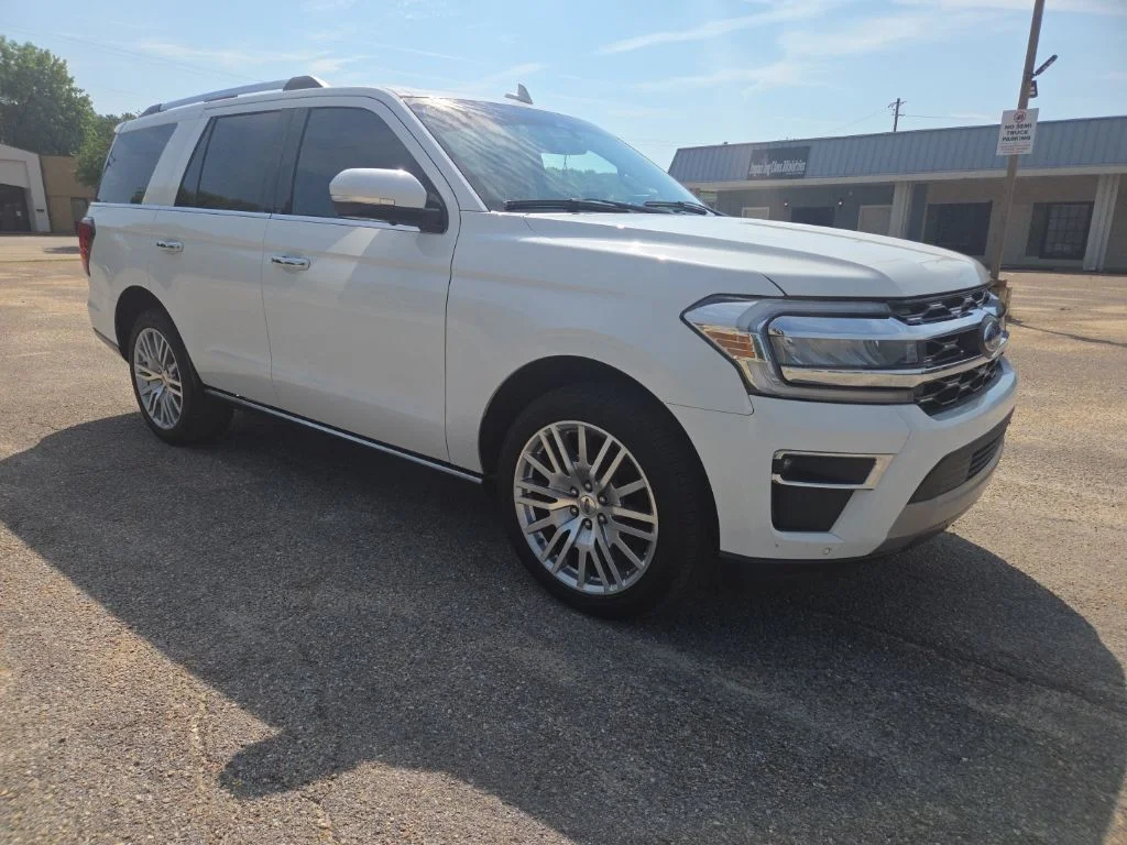 Used 2024 White Metallic Ford Limited image 11
