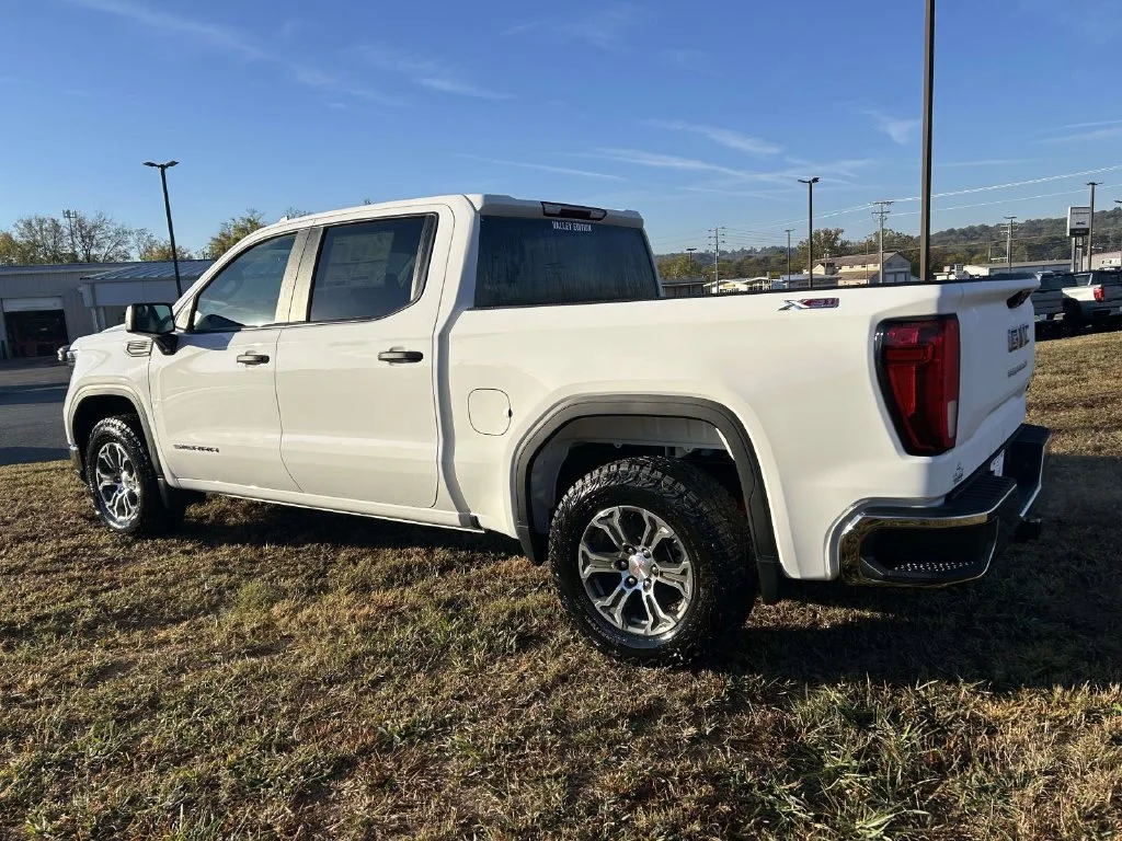 New 2026 Summit White GMC Pro image 6