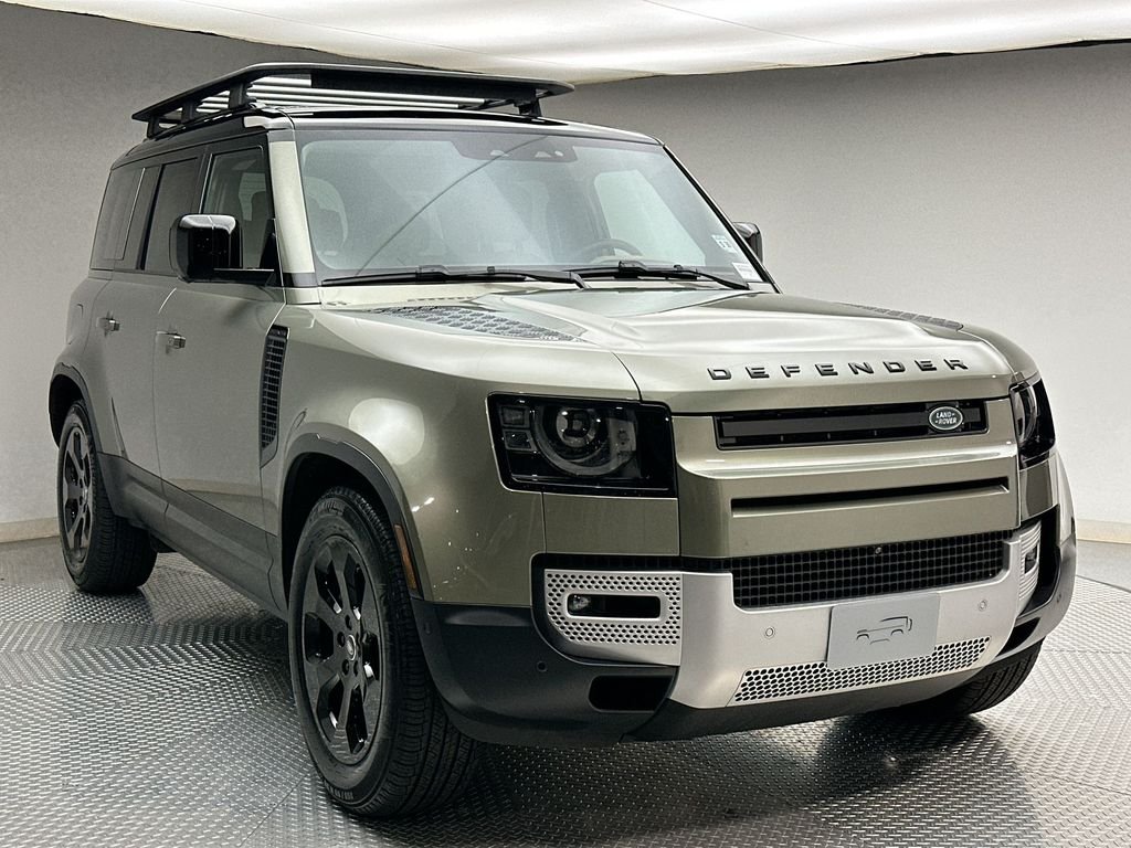 Used 2025 Pangea Green Metallic Land Rover S image 15