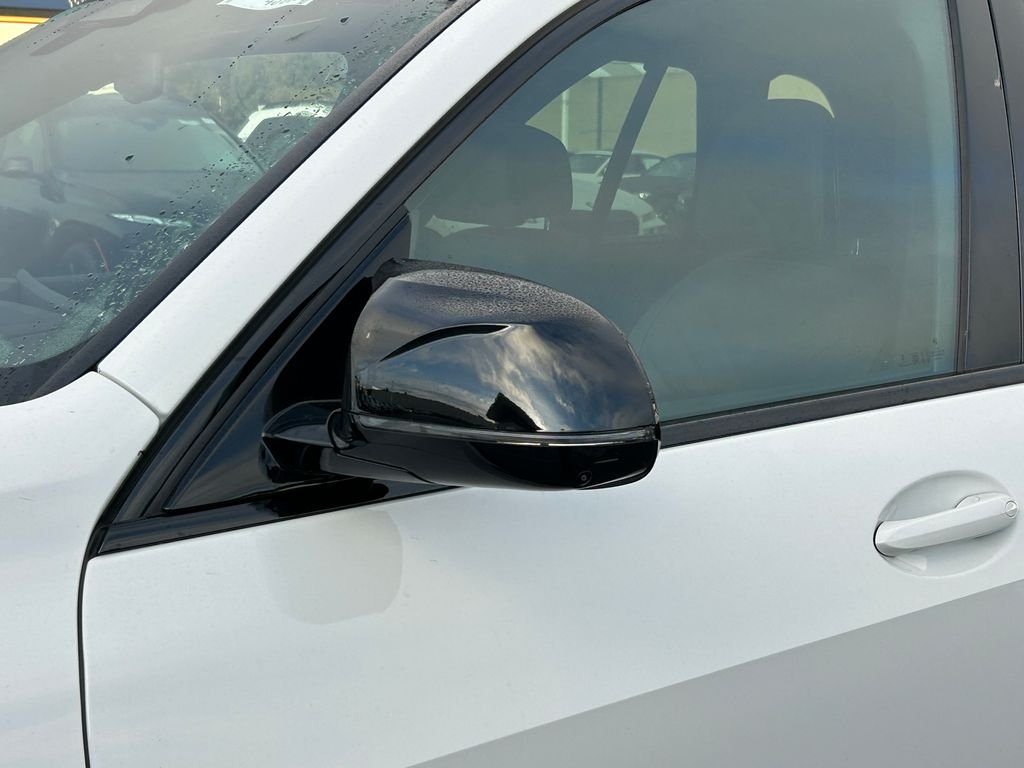 2026 BMW X5 M60i - Photo 10