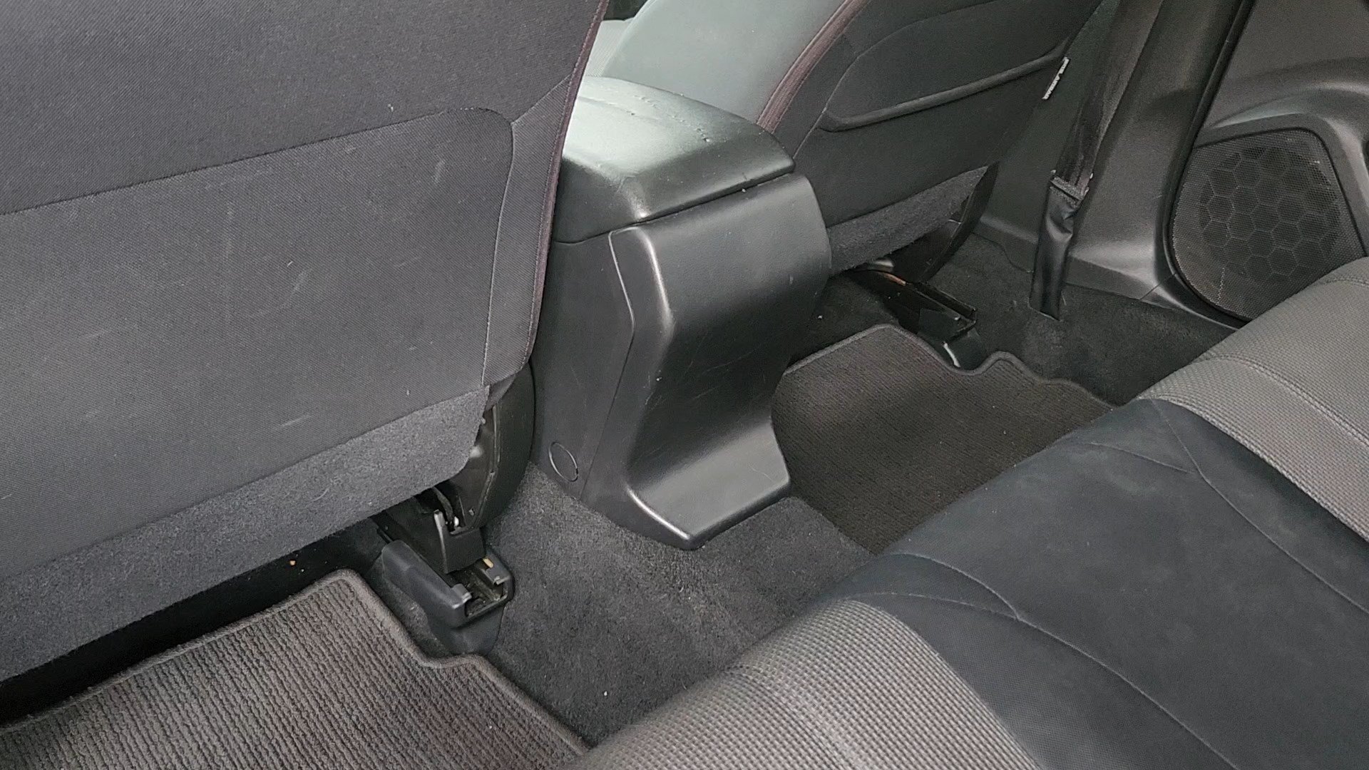 Used 2021 Cool Gray Khaki Subaru Base image 16