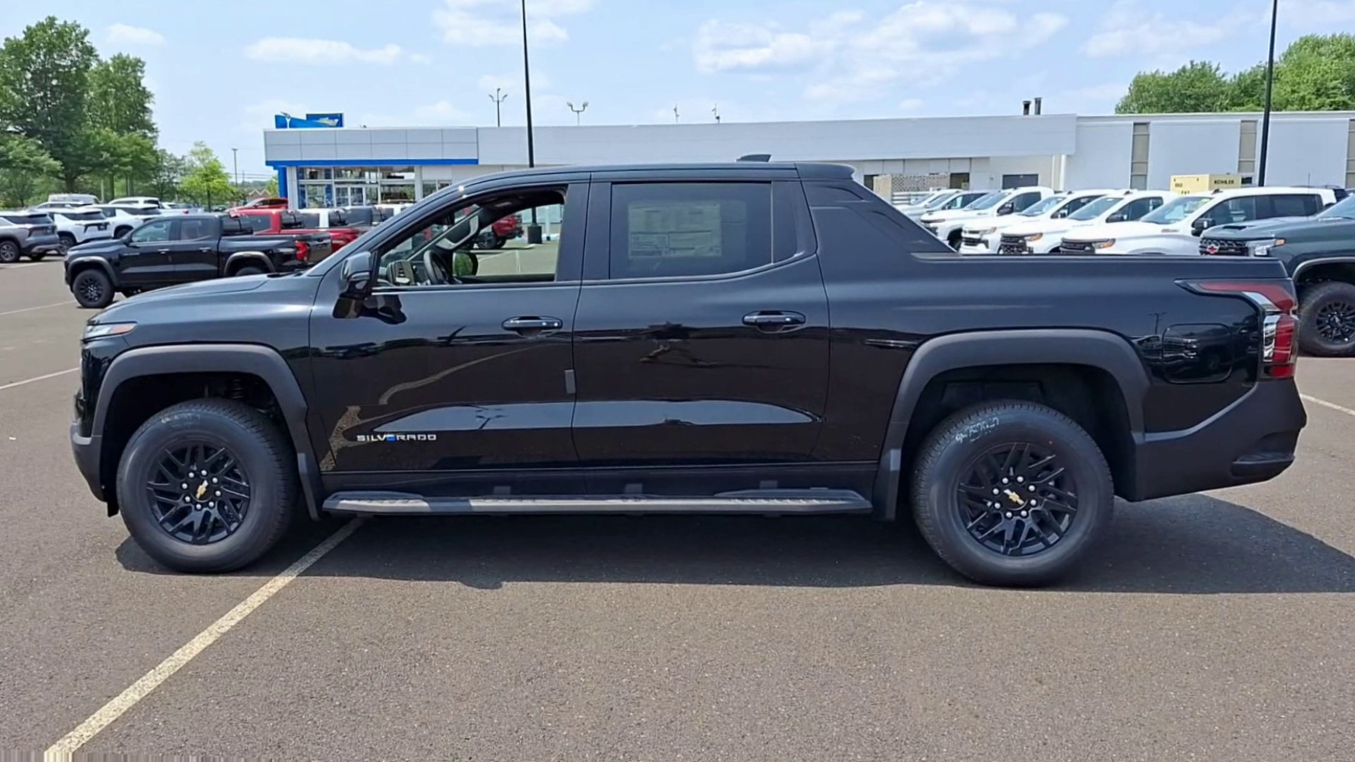2025 Chevrolet Silverado EV LT - Photo 24