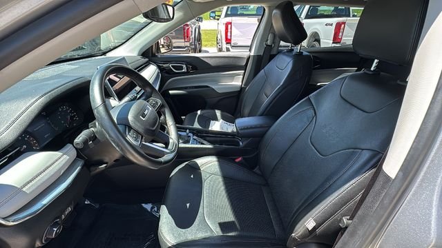 Used 2022 Silver Jeep Limited image 19