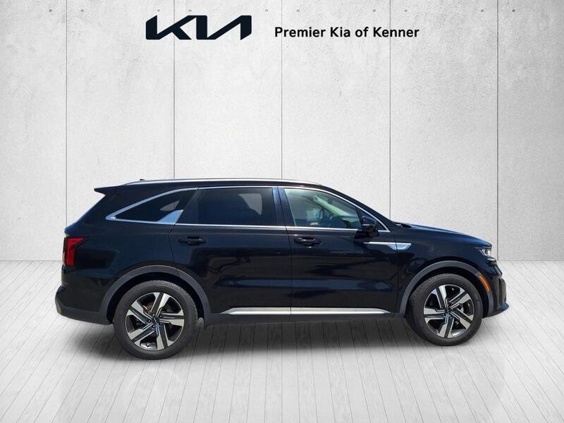 Used 2022 Black Kia EX image 5