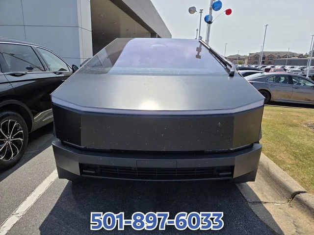 Used 2025  Tesla Base image 2