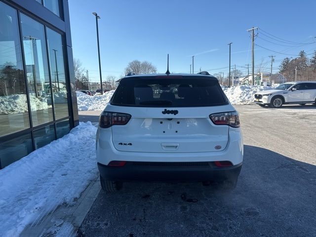 Used 2021 White Clearcoat Jeep Latitude image 4